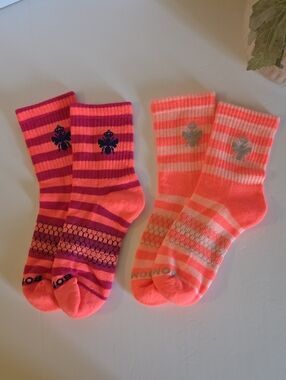 Bombas Women's Striped Cushioned Socks - Neon Pink & Neon Orange Size Medium